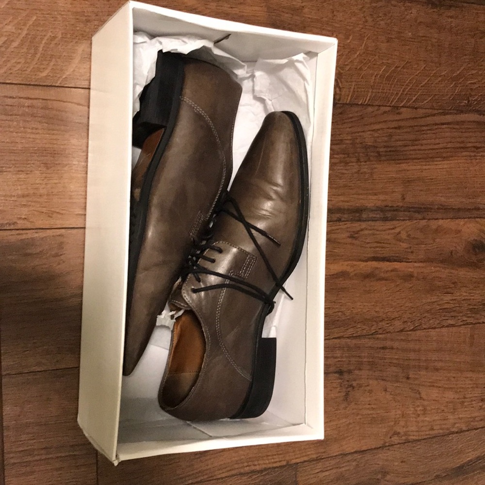 Keeps feet dry and comfortable for the whole day